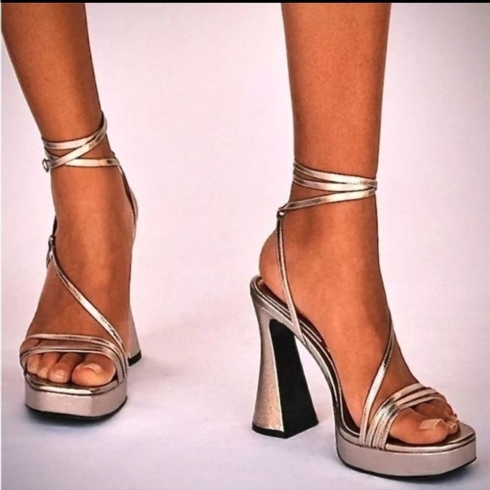 NEW ZARA Block Heel Metallic Sandals Womens Size 7.5 38 Prom Wedding‎ Hoco